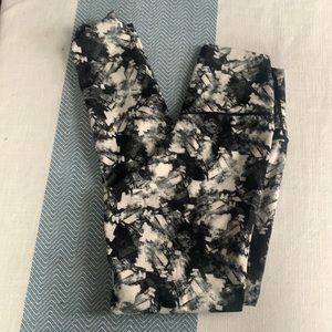 COLORFUL KOALA LEGGINGS- Black and white - medium